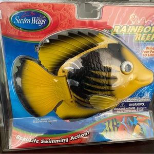 Swim Ways Rainbow Reef Real Life Swimming Action Pool Fish 2004 Model 17001 New